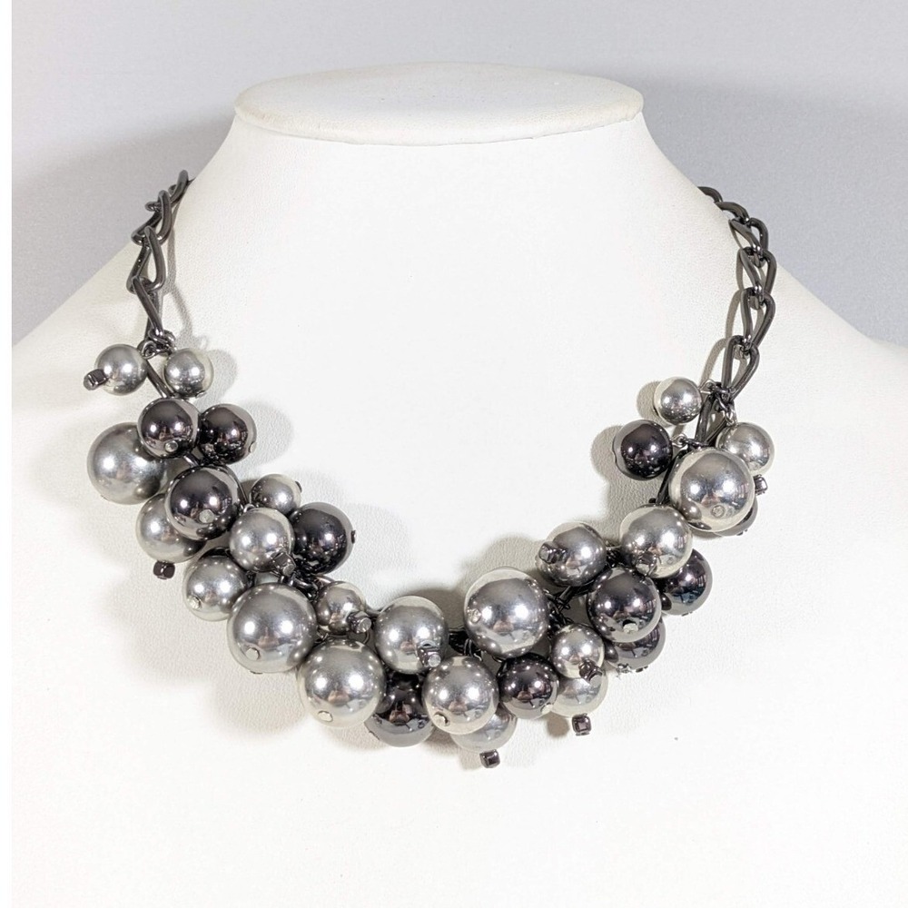 Gunmetal Gray Bead Cluster Statement Necklace Silver Tone 21"